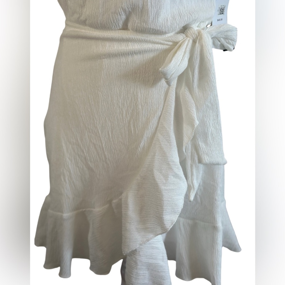 Trixxi White Puff Sleeve Wrap Dress - Picture 4 of 5